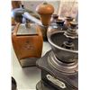 Image 4 : 5 Assorted Vintage Hand-Crank Coffee Grinders