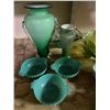 Image 4 : 17 Assorted Green Glassware Collection - Vases, Bowls & Decorative Pieces