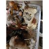 Image 3 : Large Mixed Lot Vintage Animal Figurines & Ceramic Decor in Basket