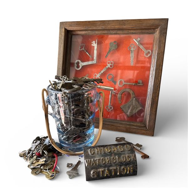 Group - "Chicago Watch clock Station" Security Key Box, Vintage Keys & Locks