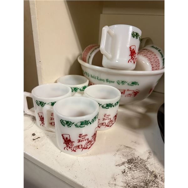 Vintage Tom & Jerry Christmas Egg Nogg Set