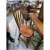 Image 2 : Vancouver - Vintage Farmhouse Wooden Extendable Dining Set, includes 4 assorted Chairs & 2 Side Tabl