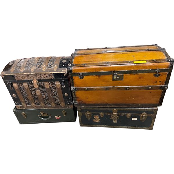 Vancouver - Group of 4 Vintage Decorative Travel Chests