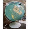 Image 4 : Vancouver - Large Colour World Globe & 2 assorted figurines