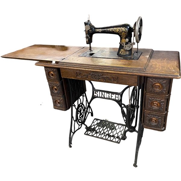 Vancouver - Antique Singer Treadle Sewing Machine Set w/ Cast Iron Base