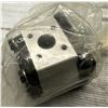 Image 2 : Zwei #509-548-2300 Gear Pump