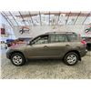 Image 23 : PARKSVILLE - 2009 TOYOTA RAV4 BROWN 239087 KMS - B001732