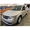 Image 3 : PARKSVILLE - 2014 DODGE JOURNEY SILVER 220812 KMS - P176432