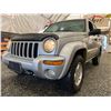 Image 2 : PARKSVILLE - 2002 JEEP LIBERTY SILVER 233807 KMS - D195112