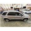 Image 13 : PARKSVILLE - 2005 CHEVY EQUINOX  SILVER 172836 KMS - B006364