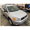 Image 10 : PARKSVILLE - 2008 TOYOTA RAV4 SILVER  143498 MILES - D130718