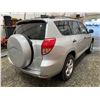Image 15 : PARKSVILLE - 2008 TOYOTA RAV4 SILVER  143498 MILES - D130718