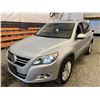 Image 3 : PARKSVILLE - 2009 VOLKSWAGEN TIGUAN GREY 224529 KMS - P533793
