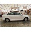 Image 11 : PARKSVILLE - 2015 VOLKSWAGEN JETTA WHITE 214840 KMS - J270040