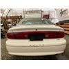 Image 17 : PARKSVILLE - 2001 BUICK CENTURY WHITE 141057 KMS - B192535