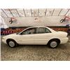 Image 23 : PARKSVILLE - 2001 BUICK CENTURY WHITE 141057 KMS - B192535