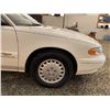 Image 25 : PARKSVILLE - 2001 BUICK CENTURY WHITE 141057 KMS - B192535