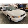 Image 9 : PARKSVILLE - 2001 BUICK CENTURY WHITE 141057 KMS - B192535