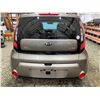 Image 18 : PARKSVILLE - 2016 KIA SOUL GREY 149675 KMS - D304628
