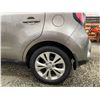 Image 29 : PARKSVILLE - 2016 KIA SOUL GREY 149675 KMS - D304628