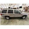 Image 12 : PARKSVILLE - 2000 JEEP GRAND CHEROKEE GREY 236619 KMS - D352050