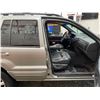 Image 36 : PARKSVILLE - 2000 JEEP GRAND CHEROKEE GREY 236619 KMS - D352050