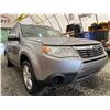 Image 8 : PARKSVILLE - 2010 SUBARU FORESTER SILVER 135966 KMS - P806297
