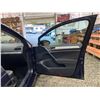 Image 37 : PARKSVILLE - 2016 VW E GOLF BLUE 82835 KMS - D915011