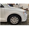 Image 25 : PARKSVILLE - 2015 VOLKSWAGEN JETTA WHITE 214840 KMS - J270040