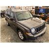 Image 10 : PARKSVILLE - 2014 JEEP PATRIOT GREY 250242 KMS - B855175