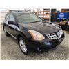 Image 9 : PARKSVILLE - 2012 NISSAN ROGUE BLACK 250455 KMS - D400658