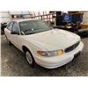 Image 9 : PARKSVILLE - 2001 BUICK CENTURY WHITE 141057 KMS - B192535