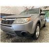 Image 2 : PARKSVILLE - 2010 SUBARU FORESTER SILVER 135966 MILES - P806297