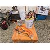 Image 1 : 622 -- 2 BOW SAWS, LOPPING SHEAR AND MORE