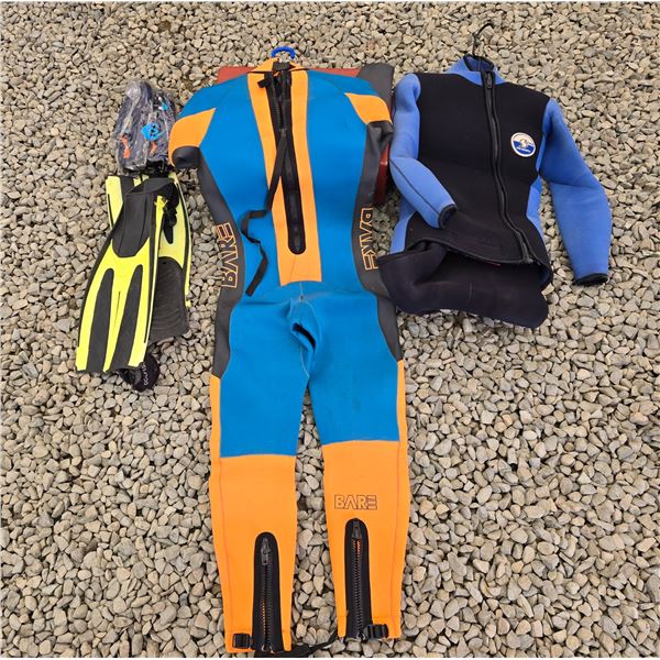 636 -- 2 WET SUITS, WATERSHOES AND FLIPPERS
