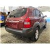 Image 14 : PARKSVILLE - 2007 HYUNDAI TUCSON RED 249595 KMS - B594539