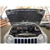 Image 32 : PARKSVILLE - 2002 JEEP LIBERTY SILVER 233807 KMS - D195112