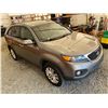 Image 10 : PARKSVILLE - 2011 KIA SORENTO GREY 332537 KMS - B045732