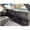 Image 38 : PARKSVILLE - 2005 GMC SIERRA WHITE 256214 KMS - D350208