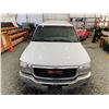 Image 7 : PARKSVILLE - 2005 GMC SIERRA WHITE 256214 KMS - D350208