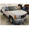 Image 9 : PARKSVILLE - 2005 GMC SIERRA WHITE 256214 KMS - D350208