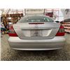 Image 17 : PARKSVILLE - 2007 MERCEDES  E CLASS  SILVER 232527 KMS - D216926