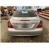 Image 18 : PARKSVILLE - 2007 MERCEDES  E CLASS  SILVER 232527 KMS - D216926