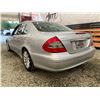 Image 20 : PARKSVILLE - 2007 MERCEDES  E CLASS  SILVER 232527 KMS - D216926