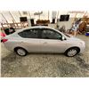Image 12 : PARKSVILLE - 2012 NISSAN VERSA SILVER 96954 KMS  - J885946