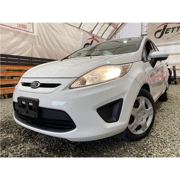 PARKSVILLE - 2013 FORD FIESTA WHITE 114005 KMS - J216209