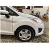 Image 25 : PARKSVILLE - 2013 FORD FIESTA WHITE 114005 KMS - J216209