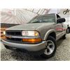 Image 1 : PARKSVILLE - 2003 CHEVROLET S-10 PICKUP GOLD 18718 KMS - P152249
