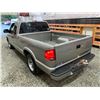 Image 21 : PARKSVILLE - 2003 CHEVROLET S-10 PICKUP GOLD 18718 KMS - P152249