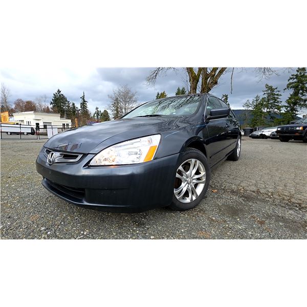 DUNCAN - 2003 HONDA ACCORD BLACK  224095 KMS - D810231